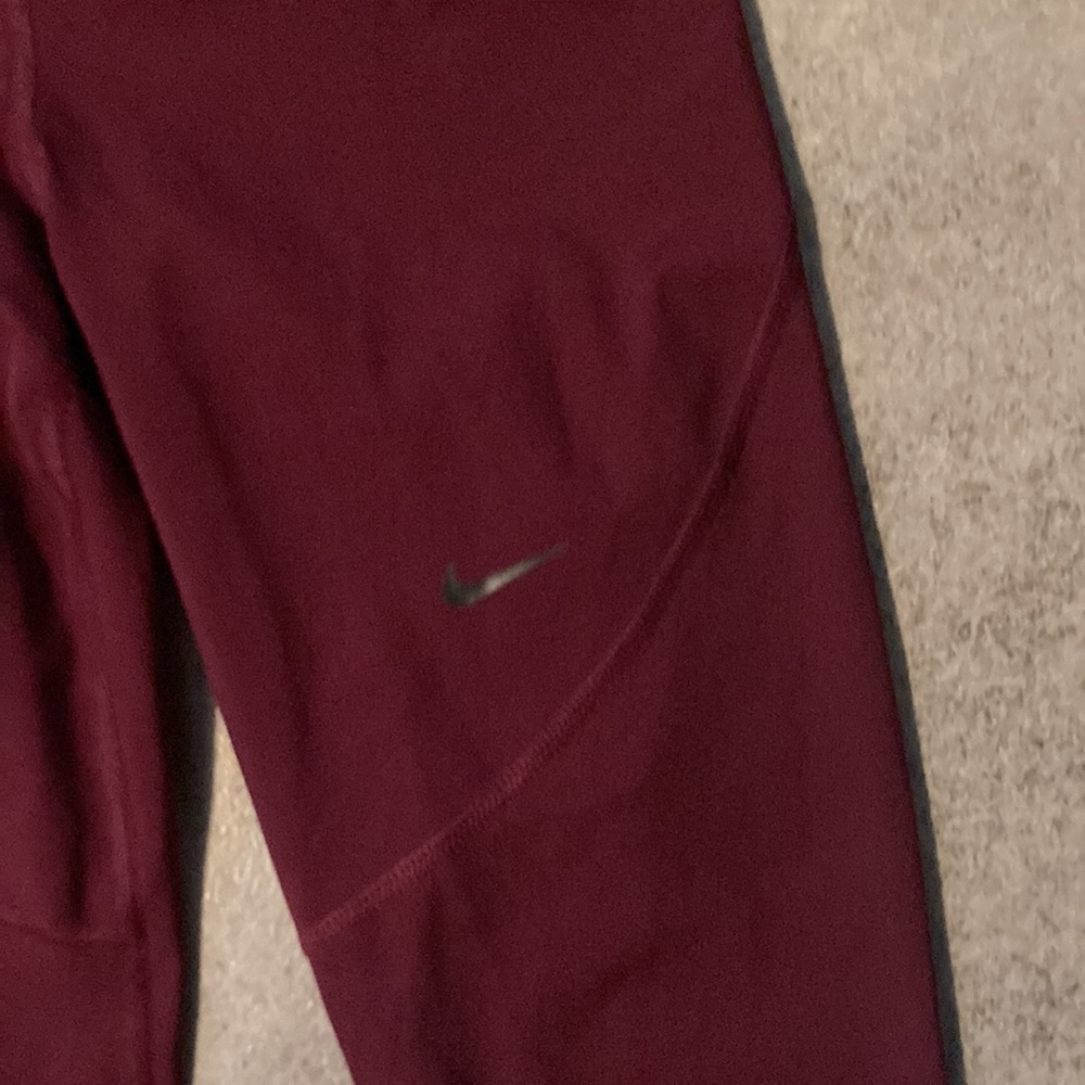 Nike - Picture 11 of 16